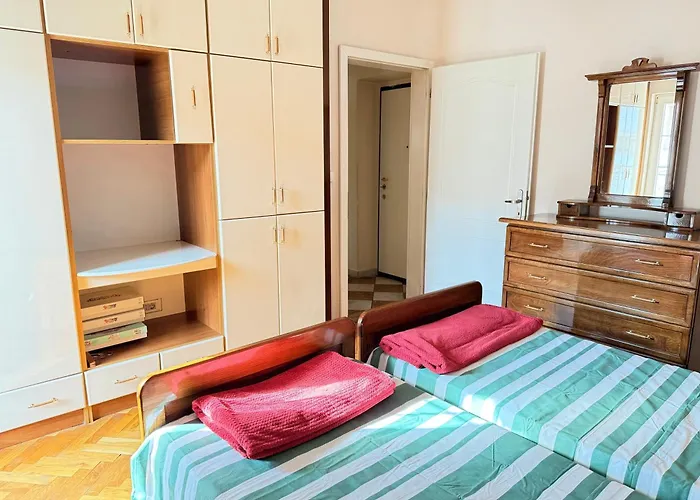 Charming Terrace דירה פודגוריצה