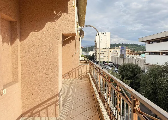 Charming Terrace * פודגוריצה